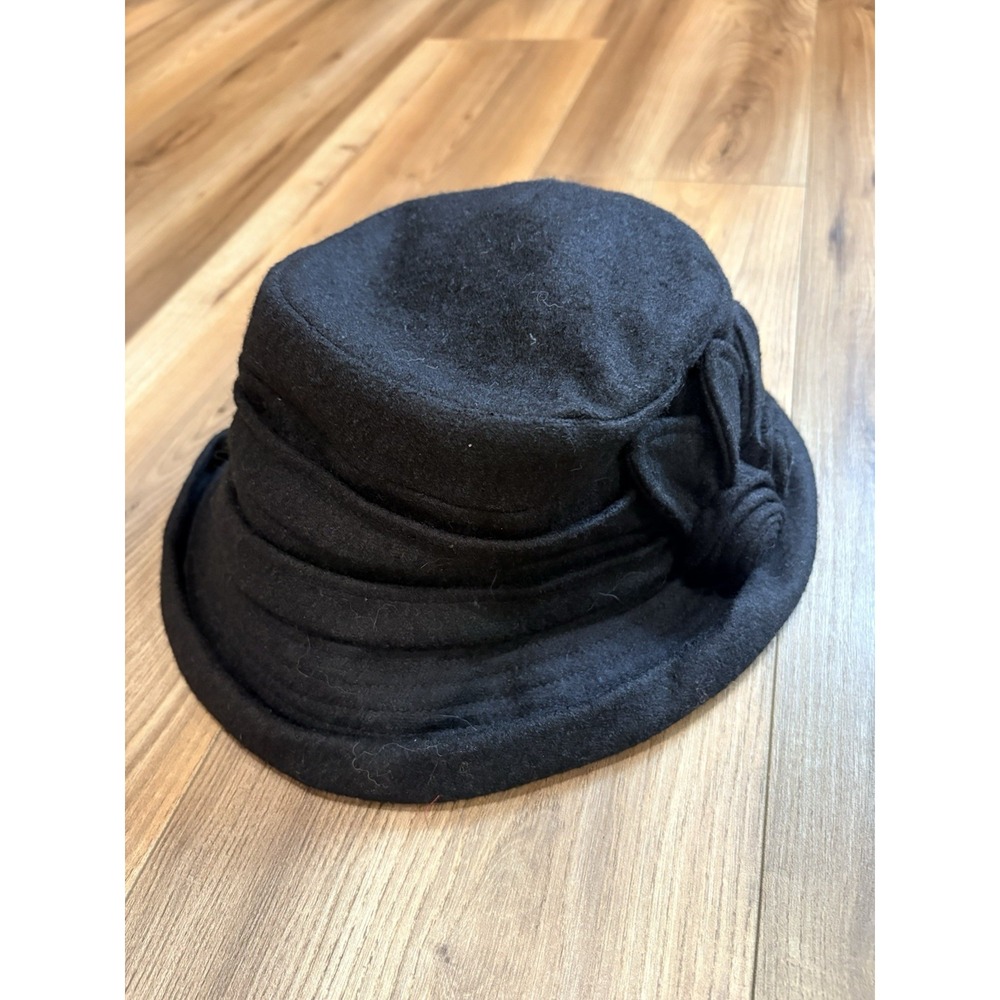 Angela & William‎ Cloche Hat Black Wool Lined Flower Retro Look Winter Epoch